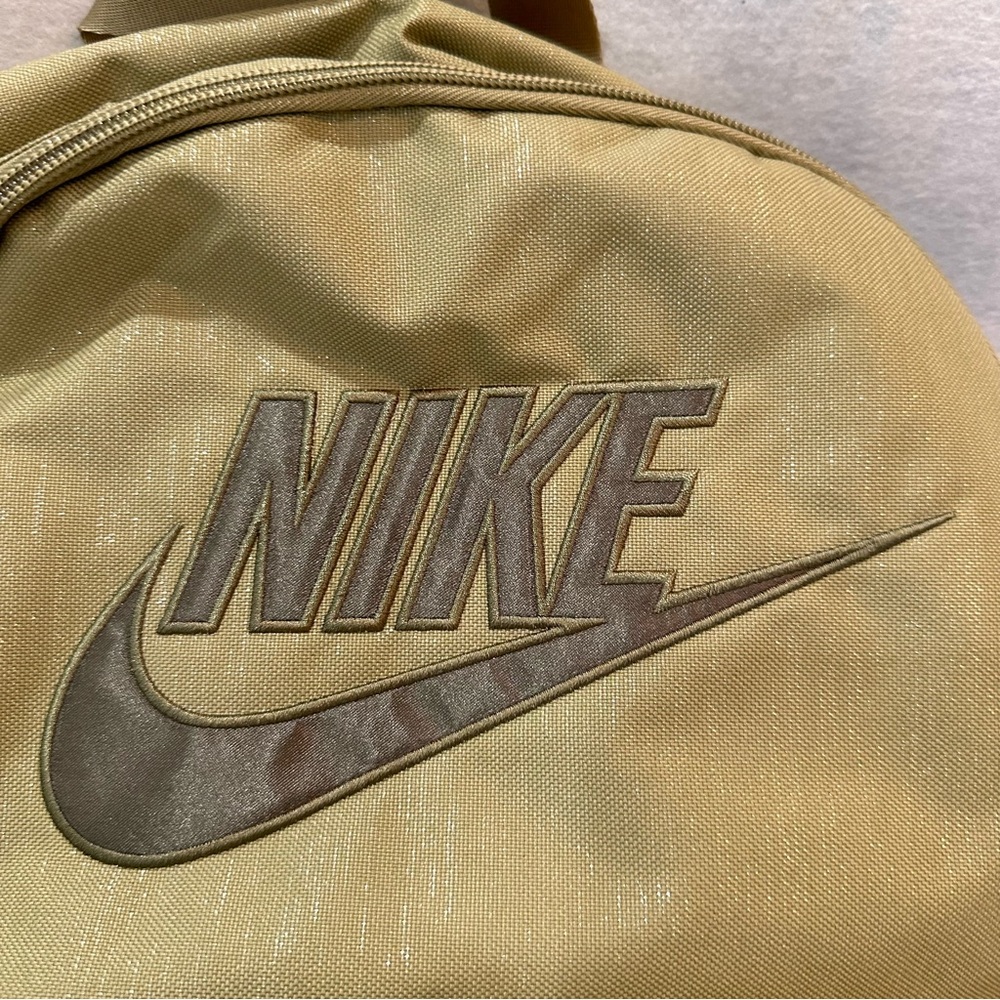 Nike Backpack - Picture 4 of 10